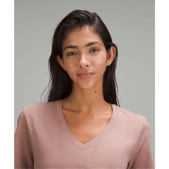 Lululemon Love V-Neck T-Shirt Twilight Rose - Picture 3 of 8